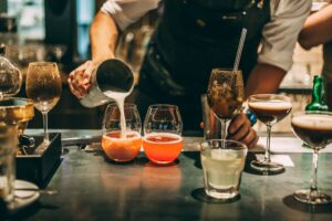 Carga tributária de bares e restaurantes: como pagar menos impostos?